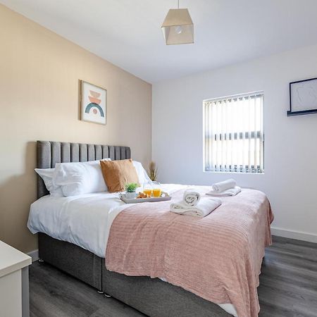 Top Floor Apartment With Private Balcony In Stockport Centre By Hass Haus Exterior foto